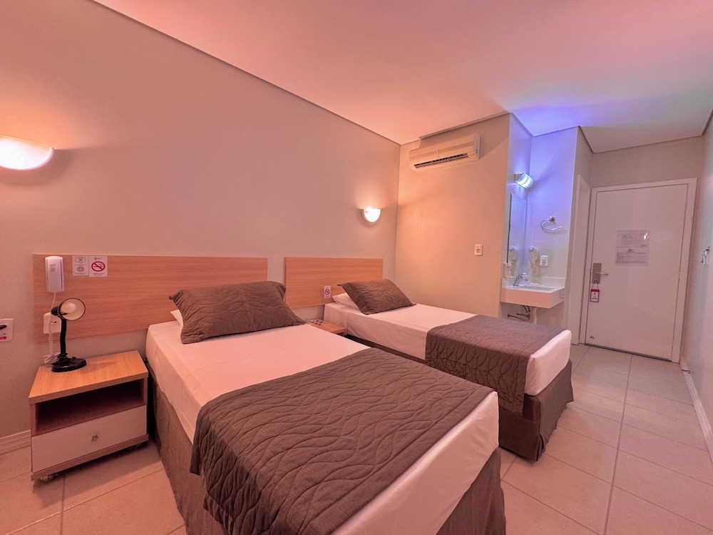 Igaras hotel 26/48