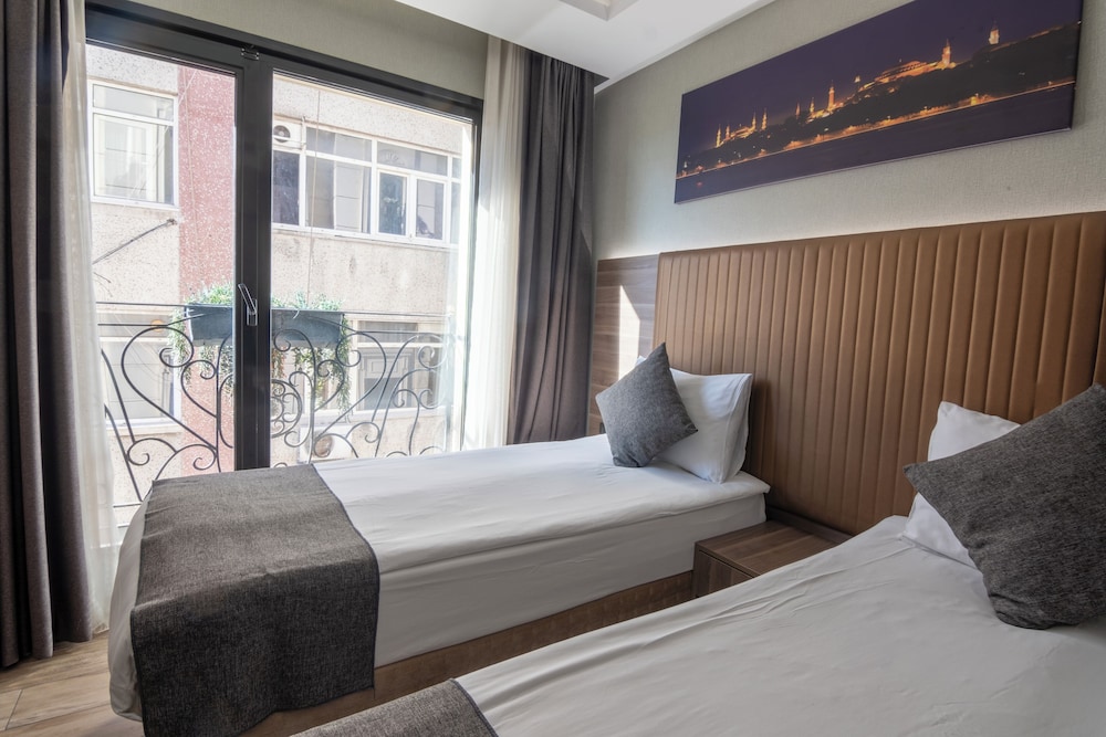 The Omiya Hotel 30/60