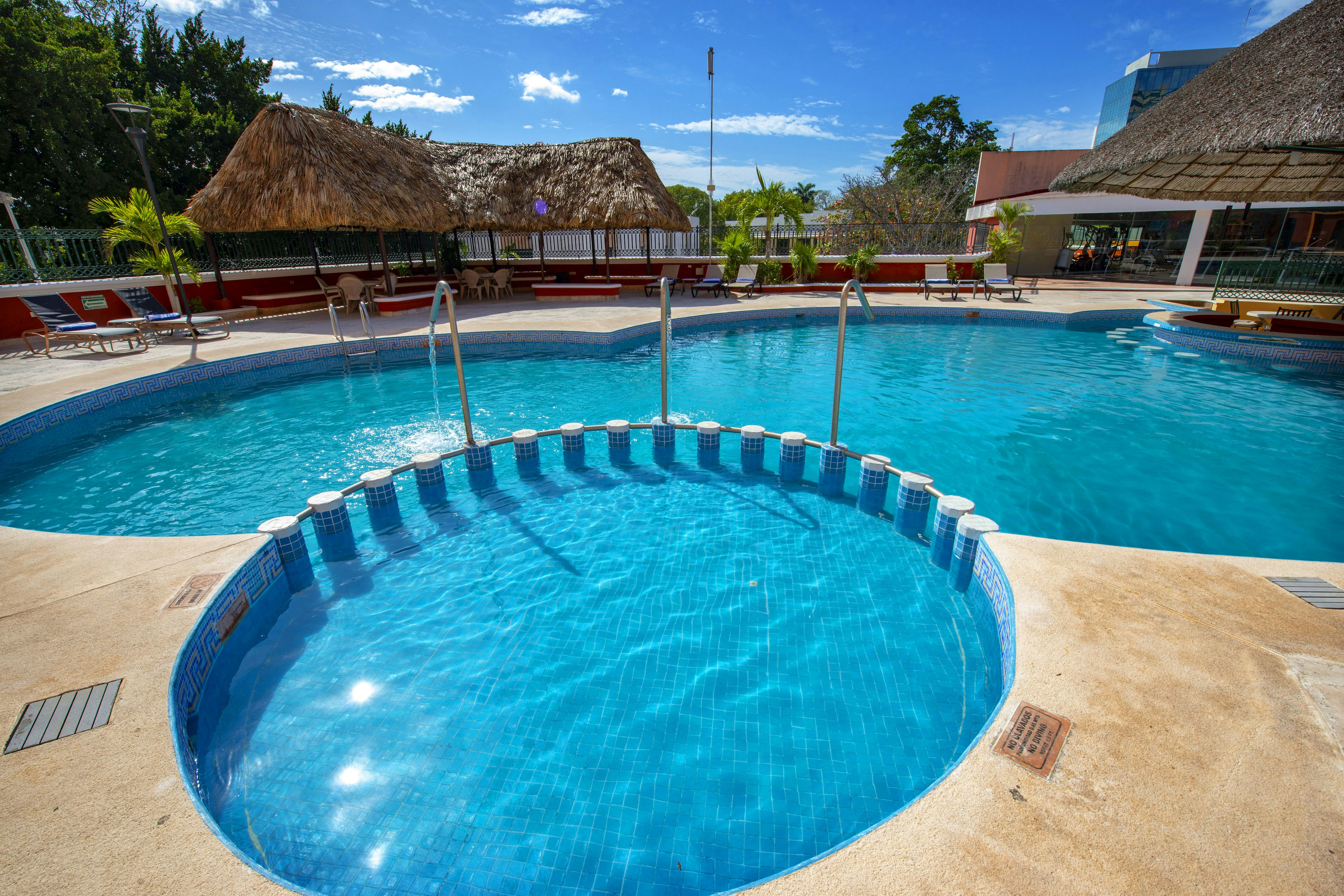 Holiday Inn Merida 73/74