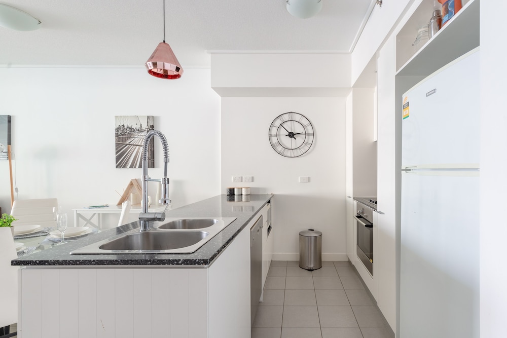 Evolution Apartments 17/76