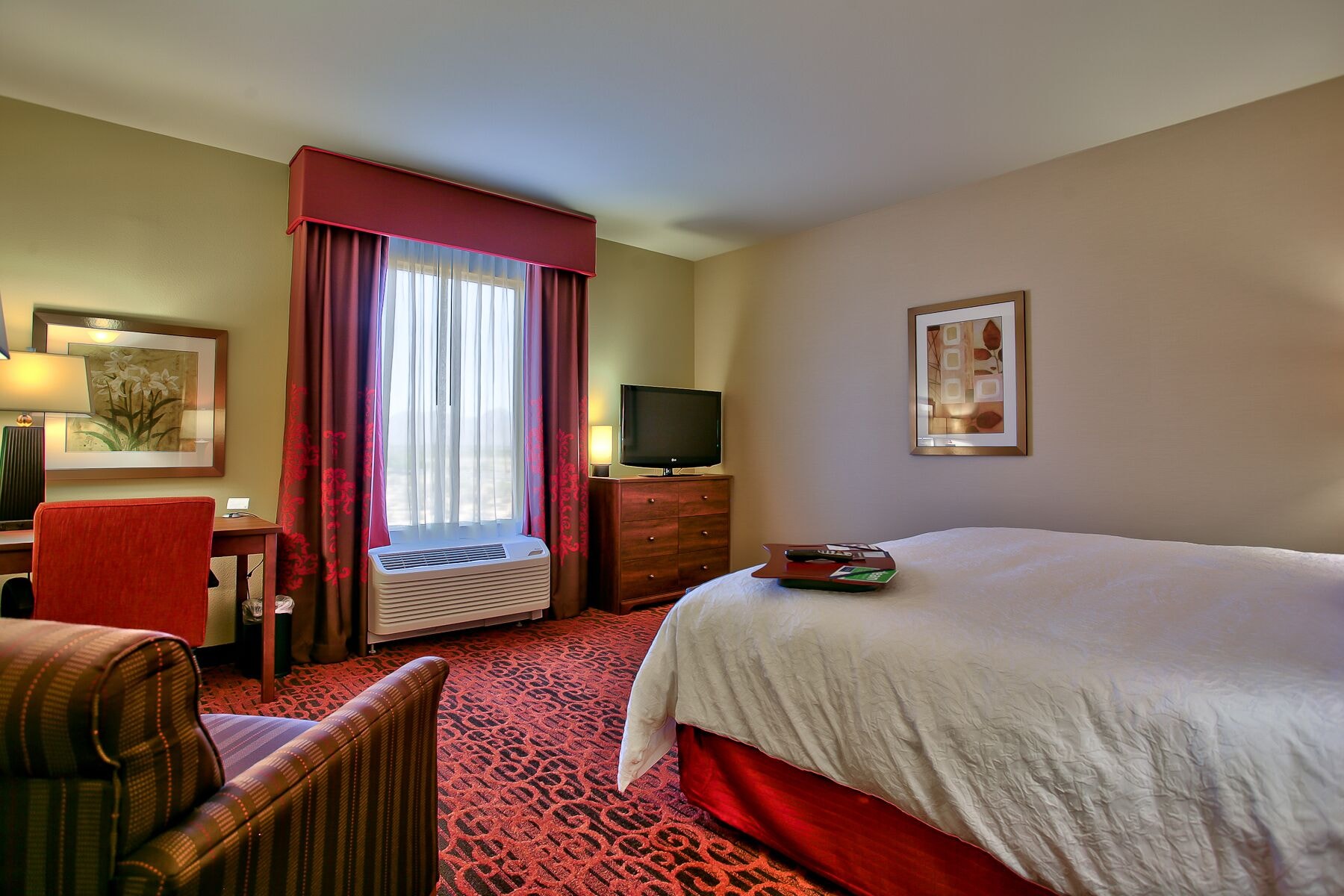 ROOM, KING BED