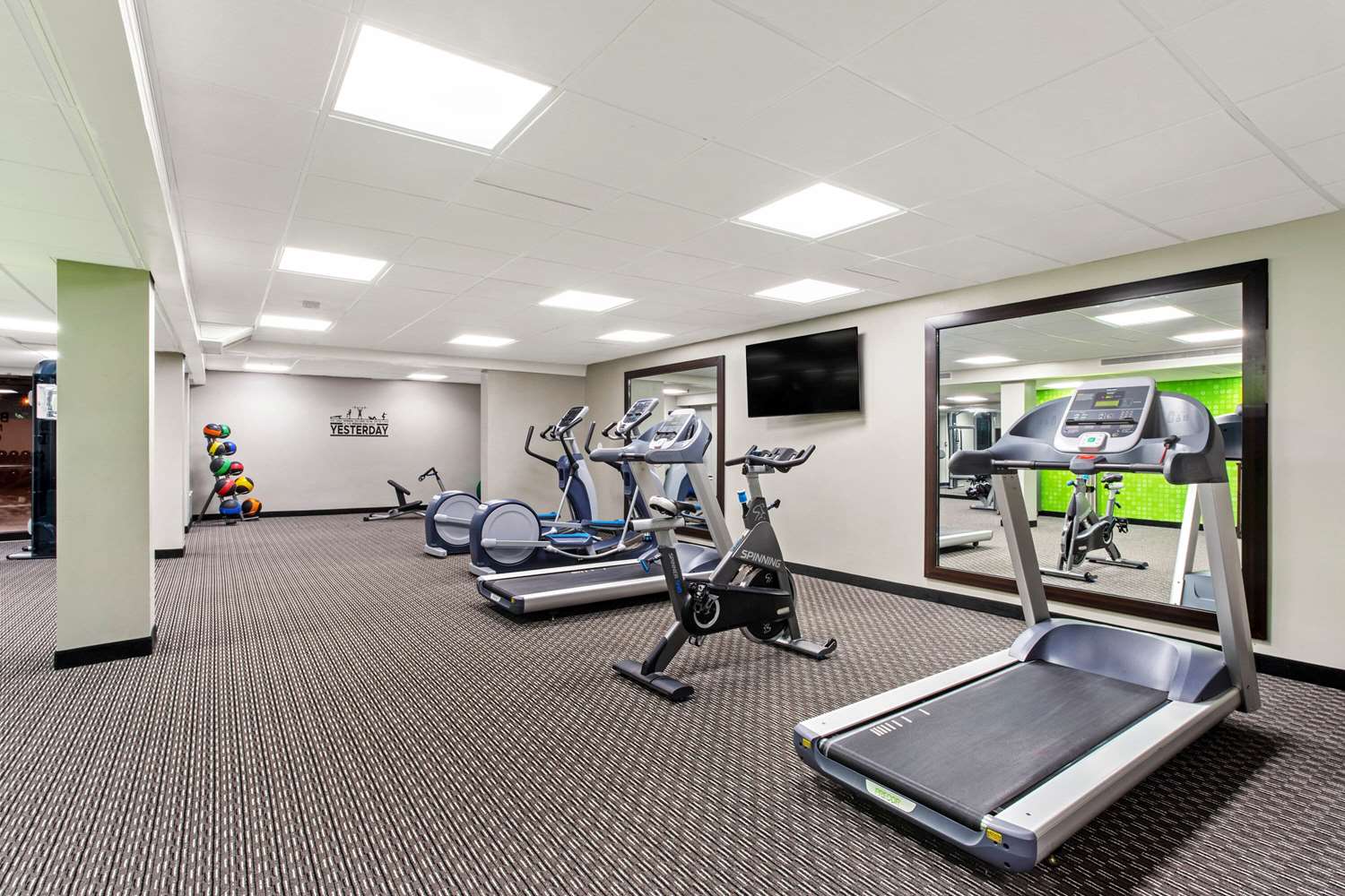 La Quinta Inn & Suites by Wyndham Boston Andover 14/26
