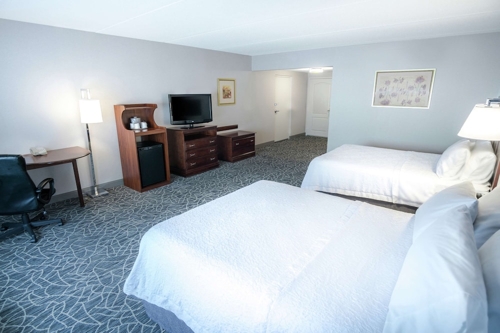 Hampton Inn And Suites Berkshires Lenox 10/59