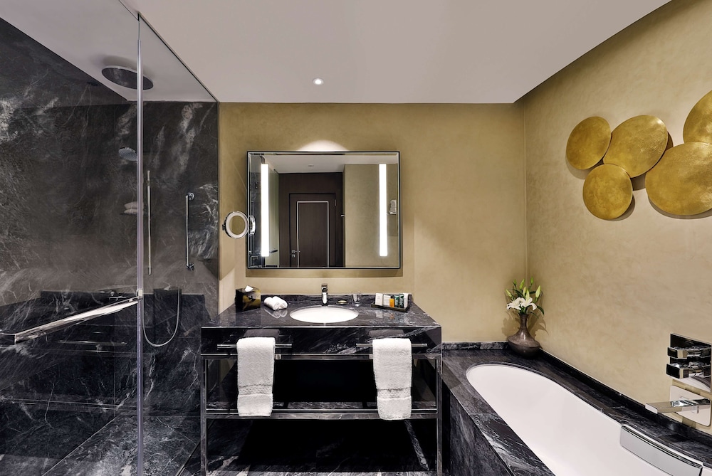 Hilton Tanger City Center Hotel And Residences 16/53