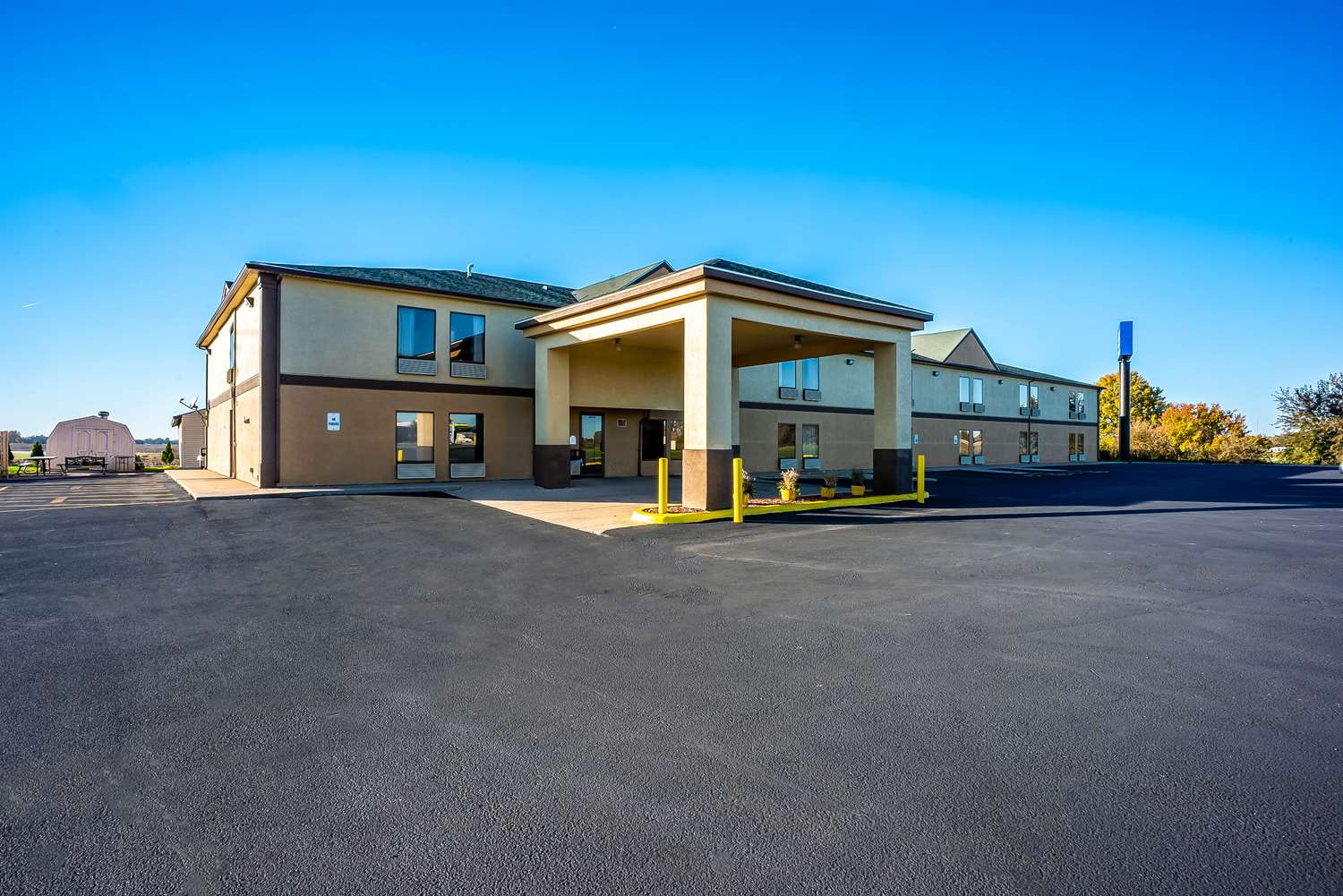 Super 8 by Wyndham Galesburg 12/14