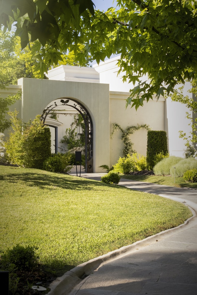 Susana Balbo Winemaker's House 44/50