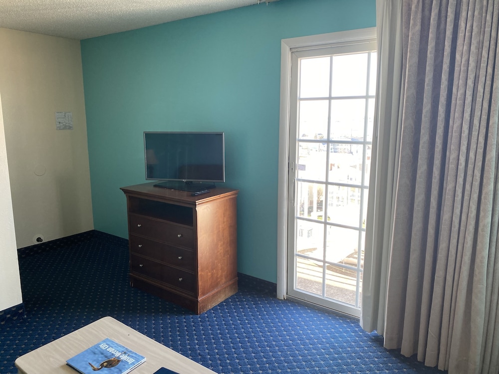 Paradise Plaza Inn 34/42