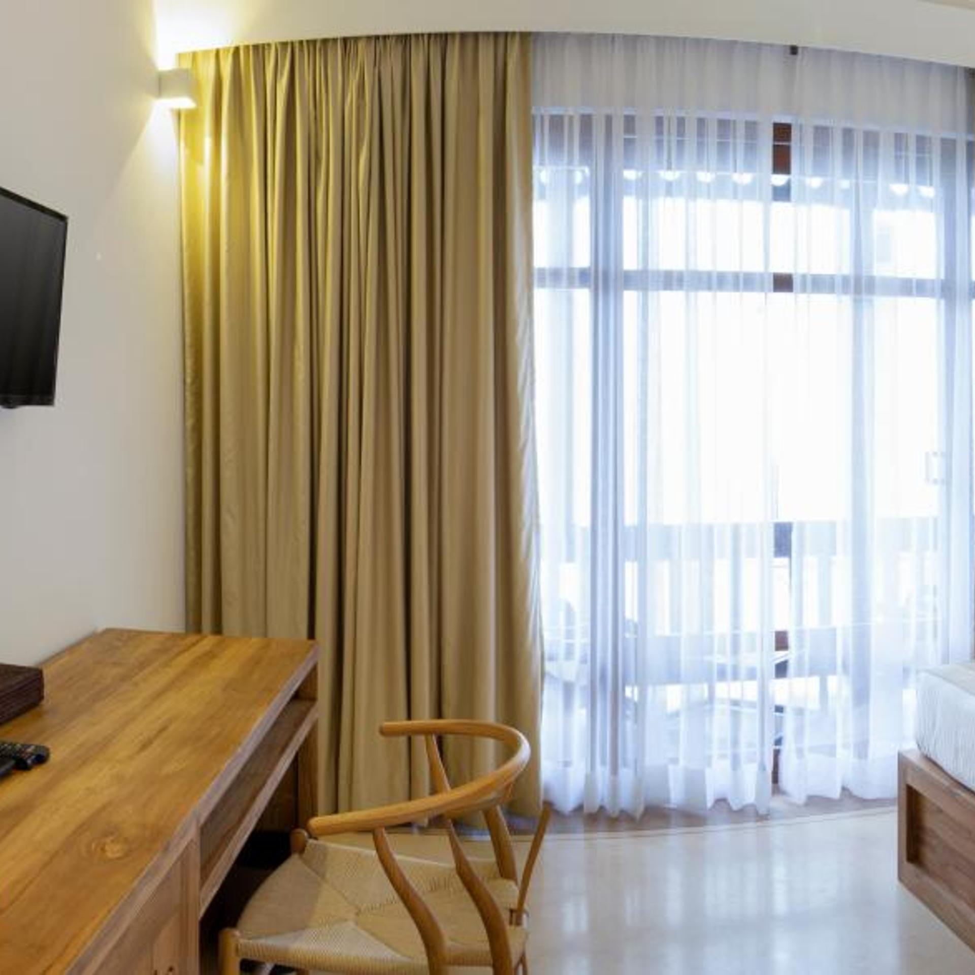 Lucky Elephant Hotel 8/48