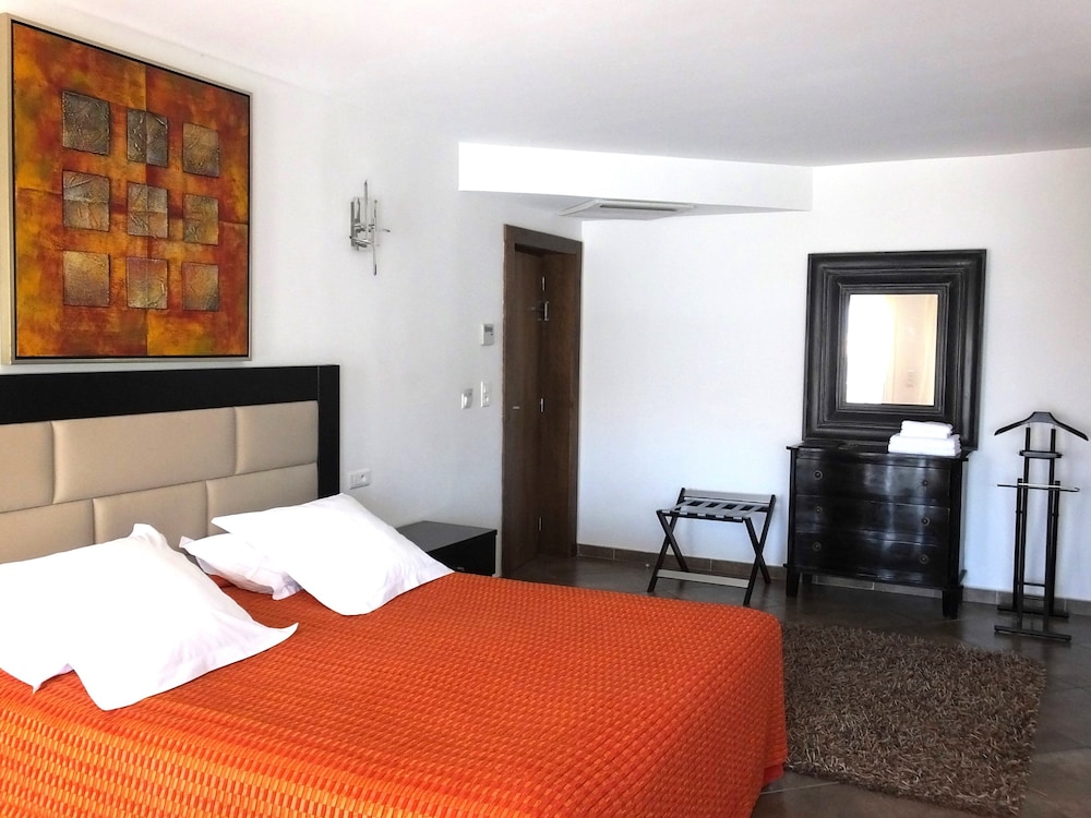 Hotel Mariana 32/69