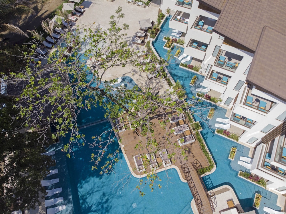 Azura Beach Resort - Adults Only 63/67