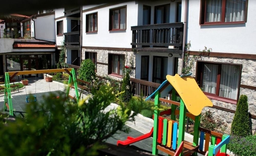 HOTEL COMPLEX ZARA RESORT & SPA 48/54