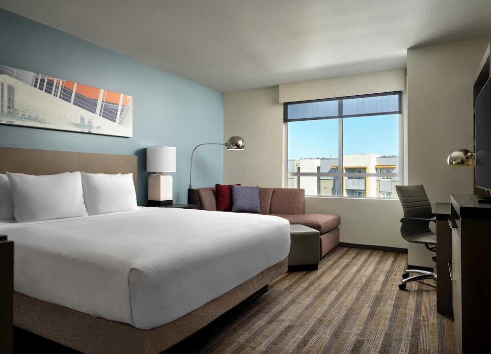 Room, King Bed