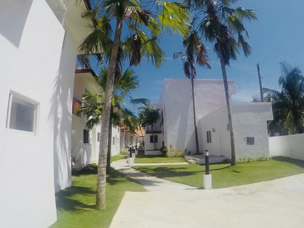 Heartland Hotel Service Rooms And Apartments 34/48