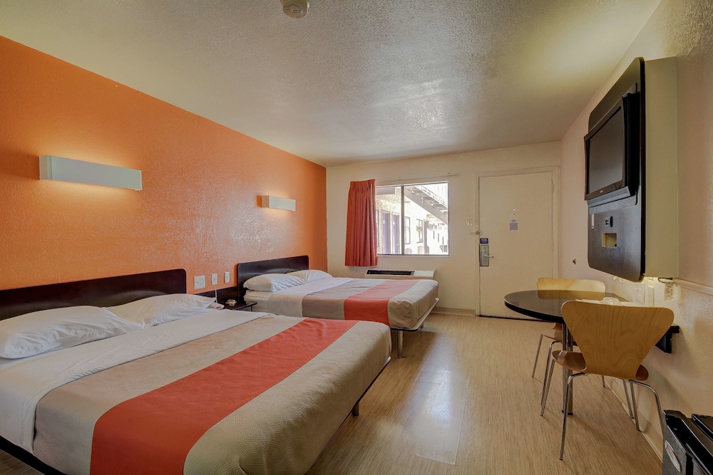 Motel6 San Antonio, TX - Fort Sam Houston 33/61
