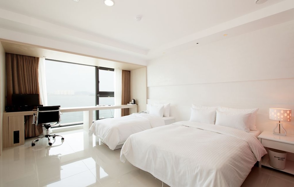 Premiers Hotel 14/63