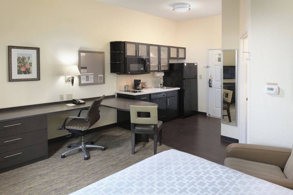 Candlewood Suites Odessa 23/31