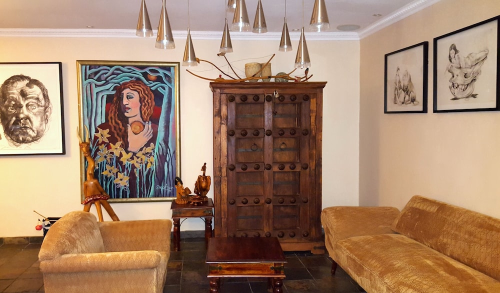 African Roots Guest House 36/50