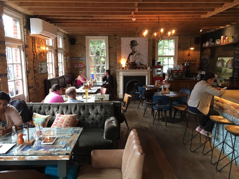 Wimbledon Holiday Lets 32/50