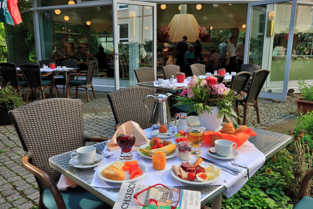 Hotel Am Terrassenufer 36/60