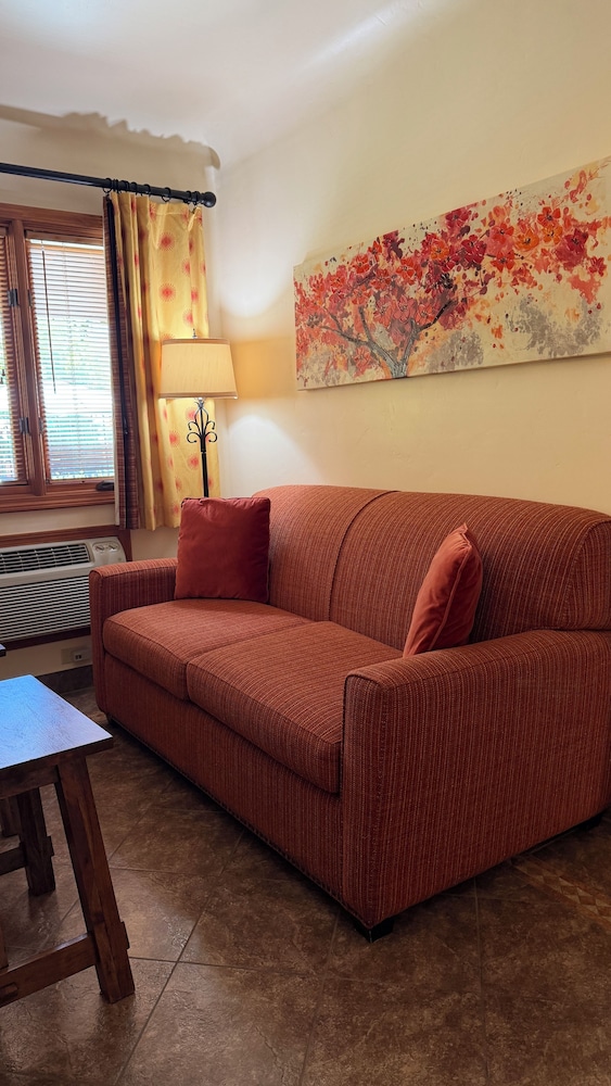 Los Arboles Hotel 27/50