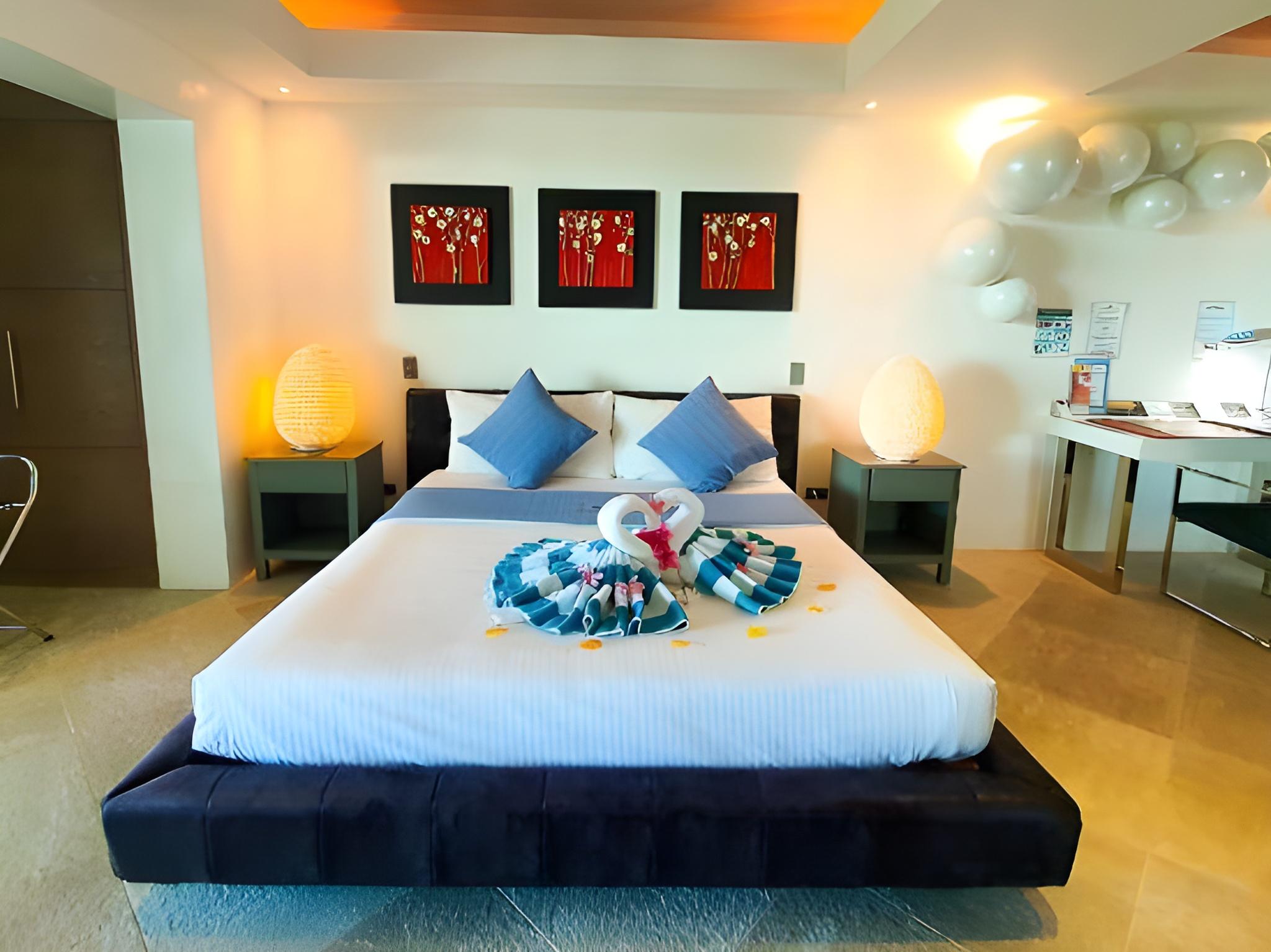 Diamond, Designer, Studio, King Bed