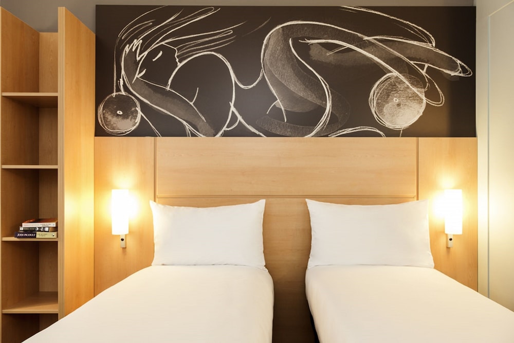 Ibis Yerevan Center 18/67