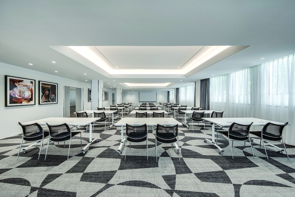 Vibe Hotel Sydney 30/36