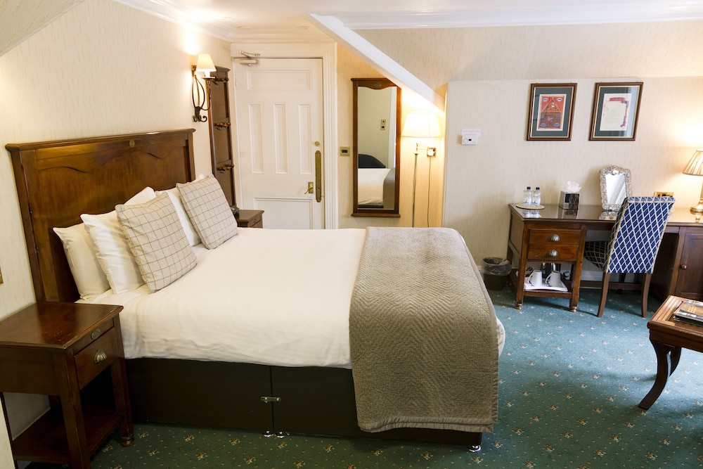 Pine Trees Hotel Pitlochry 25/65