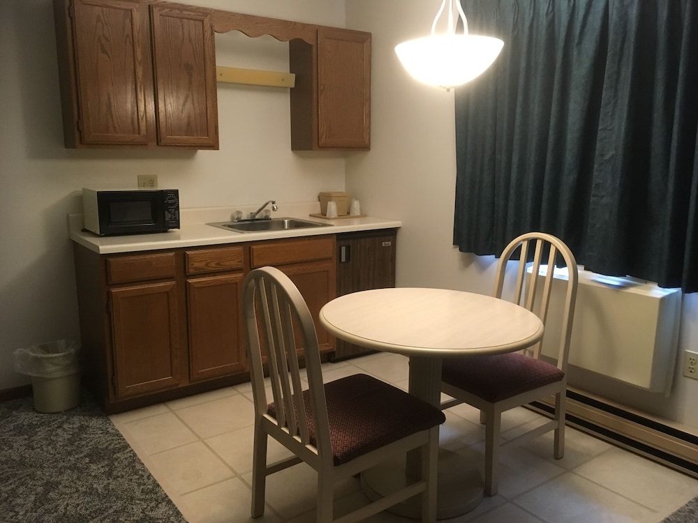 Value Host Motor Inn 14/23