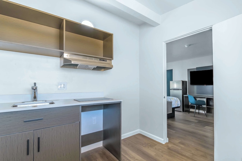 Studio6 Suites Madera, CA - Yosemite 51/51