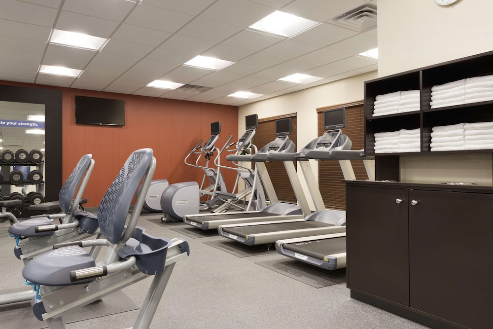Hampton Inn and Suites Niles Warren OH 41/77