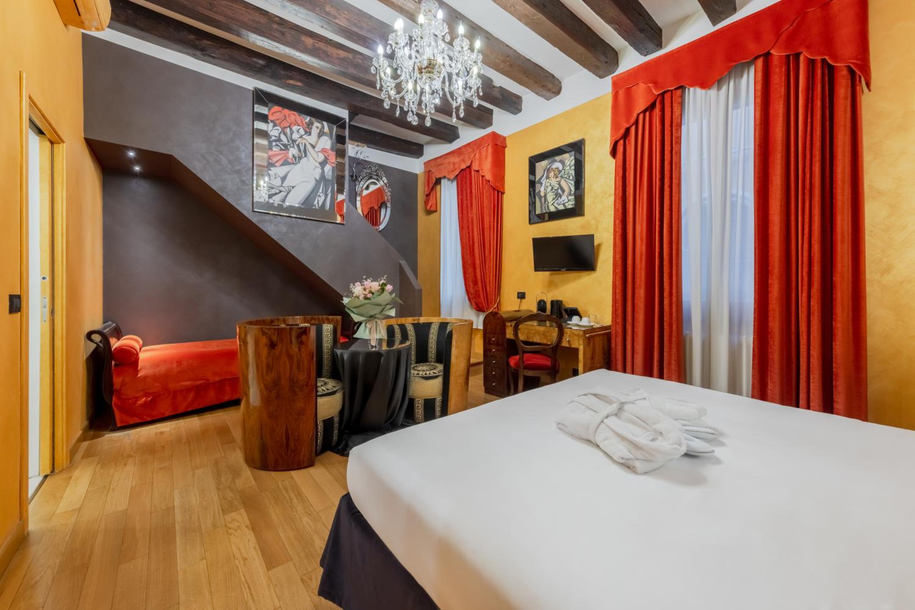 غرفة سوبيريور بسرير كوين، Ca Dell Arte Hotel 3/10