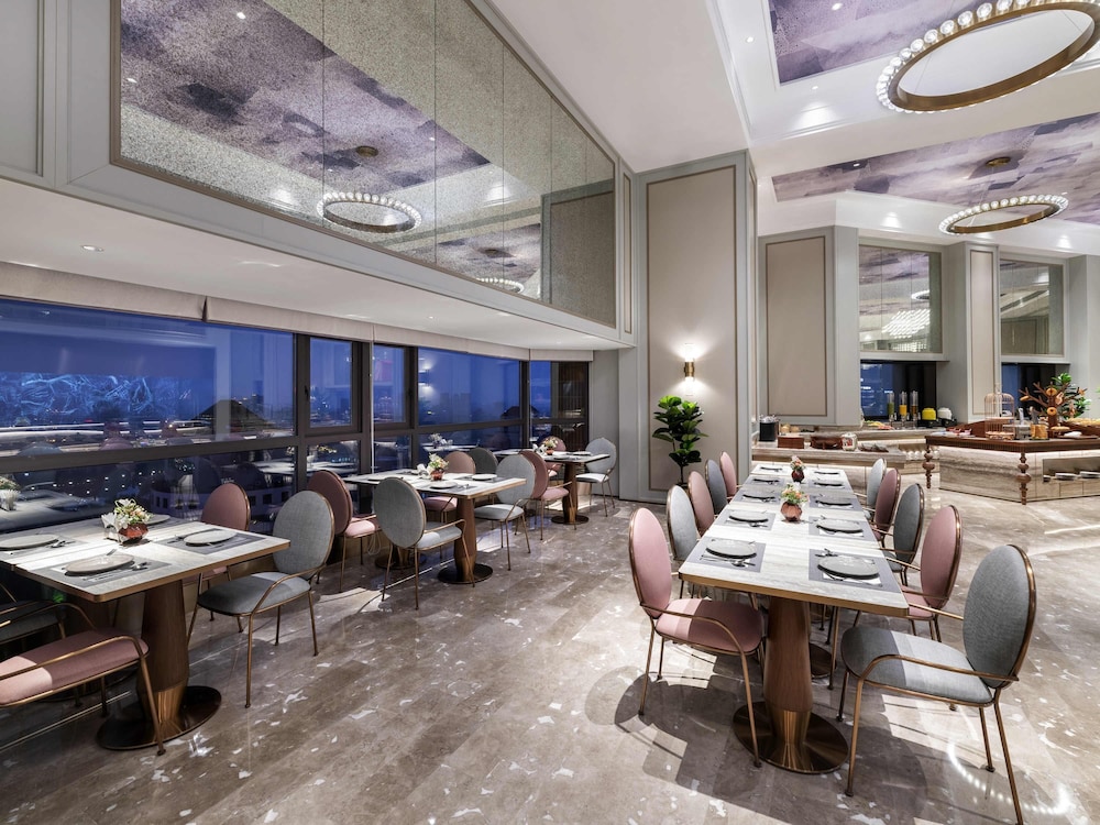 Mercure Nantong Downtown 52/65