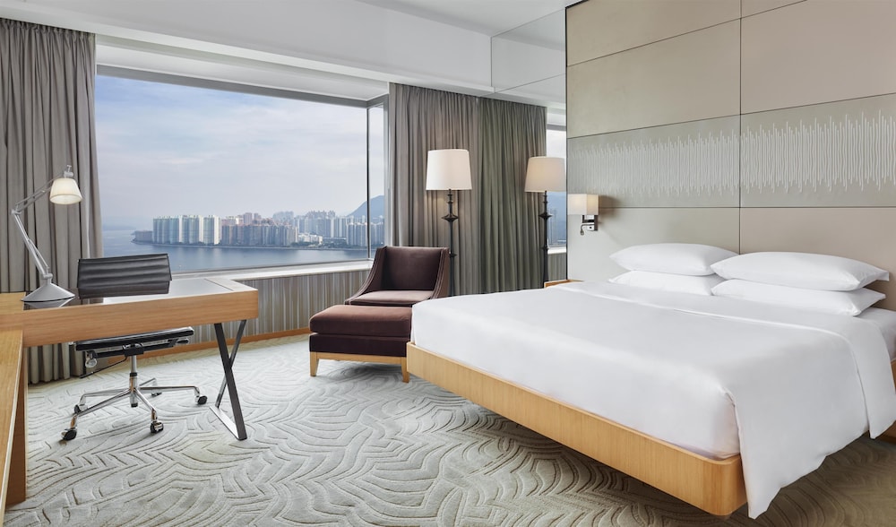 ROOM, KING BED, HARBOUR VIEW