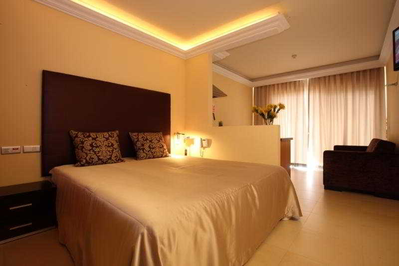 Hotel Apartamentos Baia Brava 7/17
