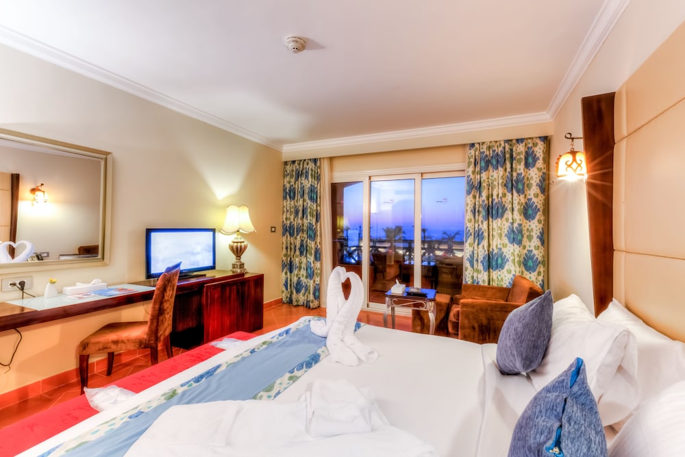 Porto Matrouh Beach Resort 11/66