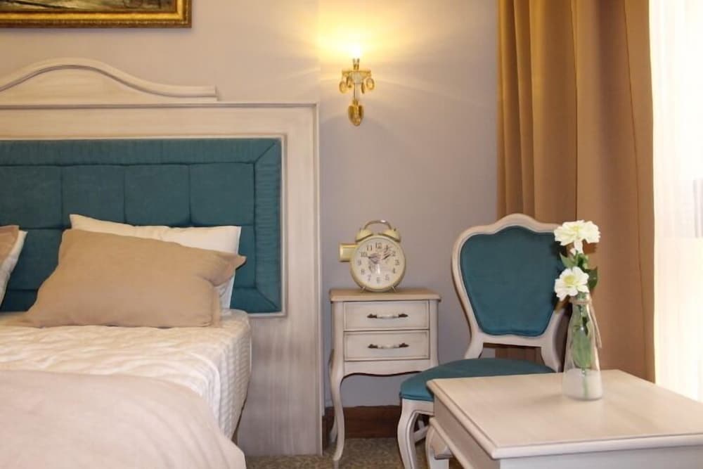 Vendome Hotel 23/46