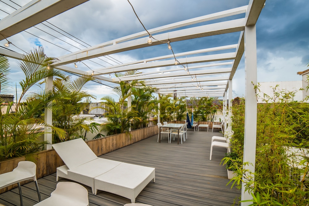 LUCA HOTEL 42/63