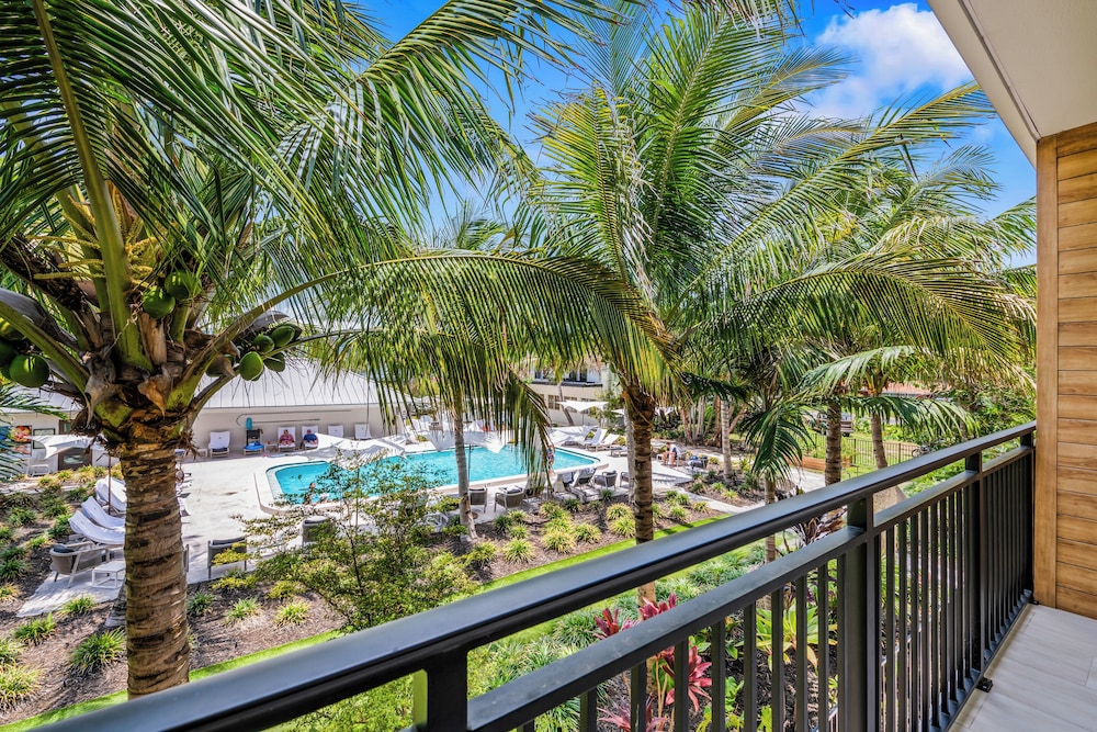 Bali Hai Beachfront Resort And Spa 61/70