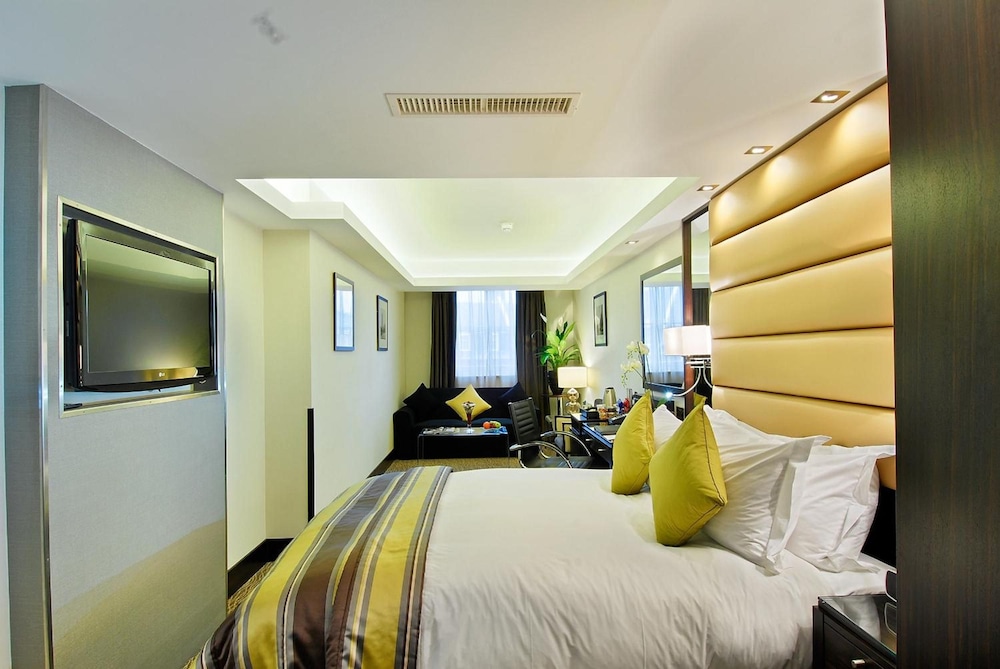 Park Grand Mayfair 4/40
