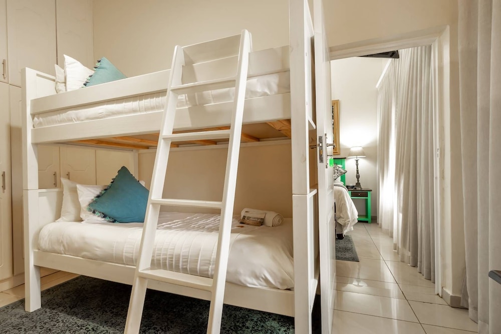 Oliver's Bed and Breakfast 49/49