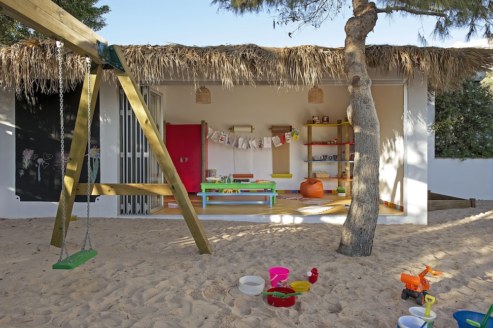 Grecian Sands Hotel 58/71