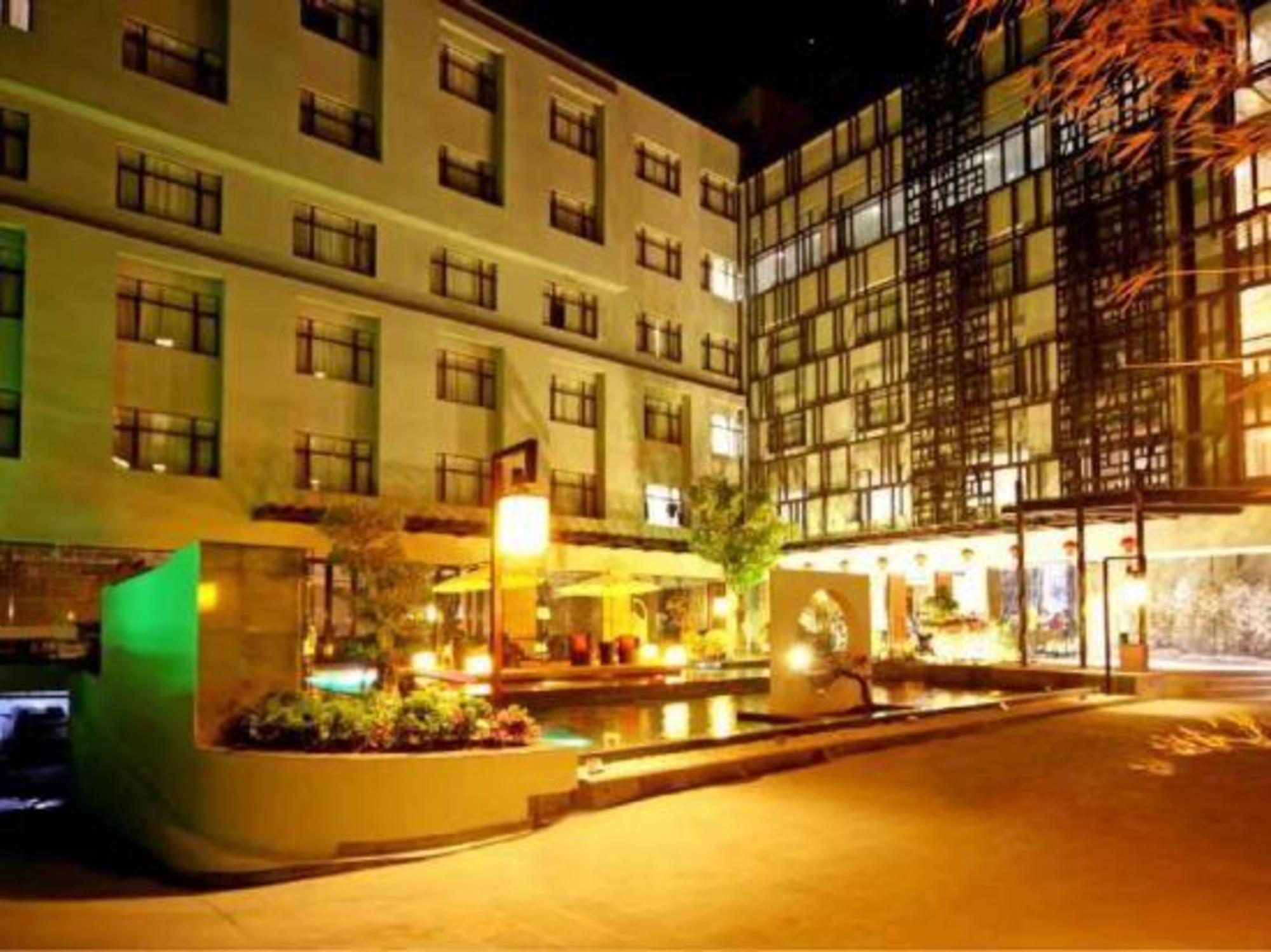 Dongfang Xuanyi Holiday Hotel 14/15