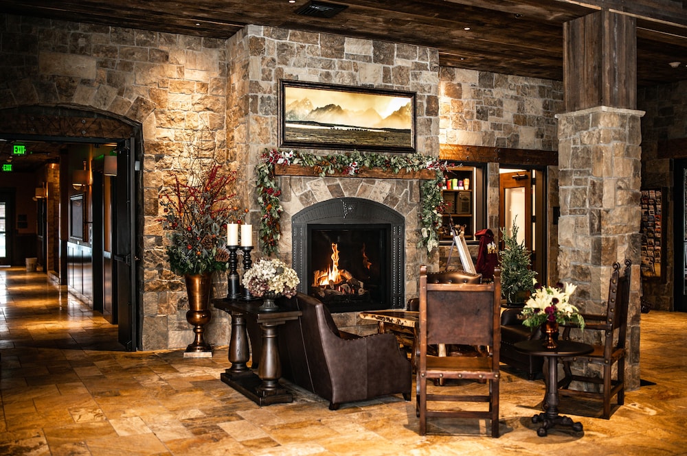 Elk Country Inn 33/68