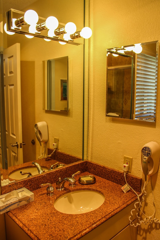 Hollywood Sands Resort A Vri Resort 42/47