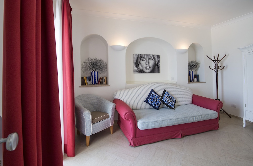 Villa Patrizi 24/42