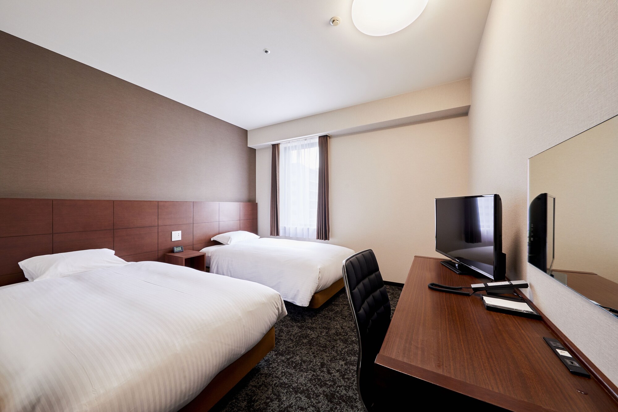 ROOM, TWIN BEDS, SMOKING