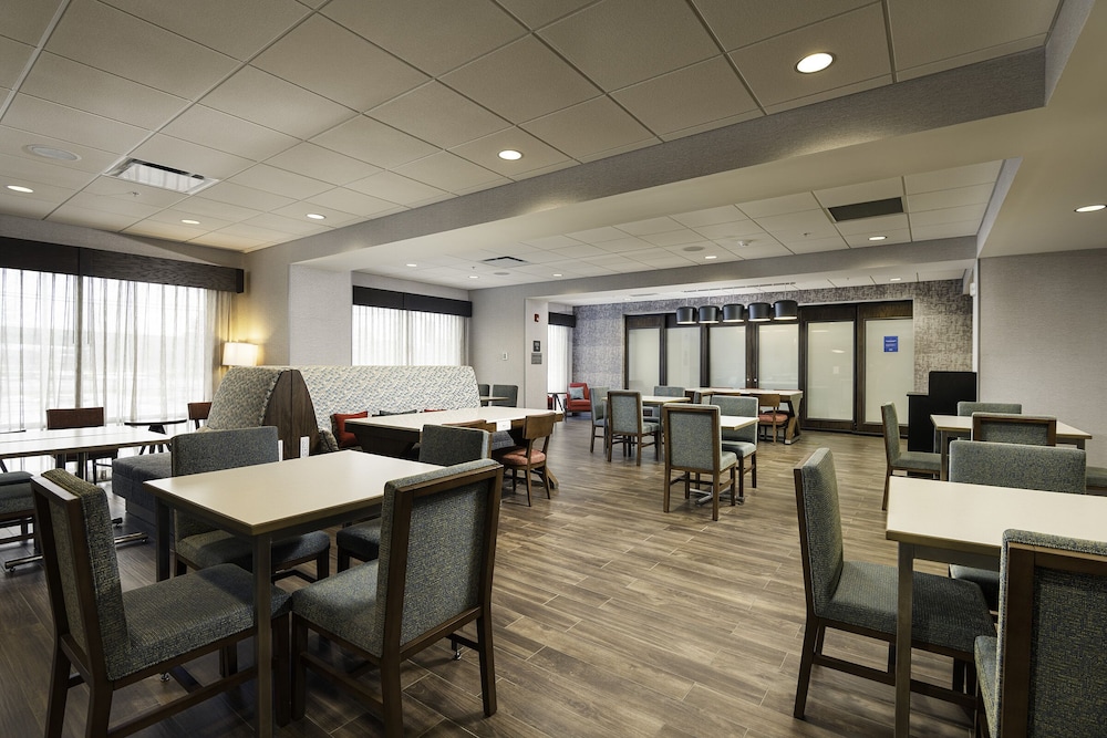 Hampton Inn Buffalo - Amherst 30/41