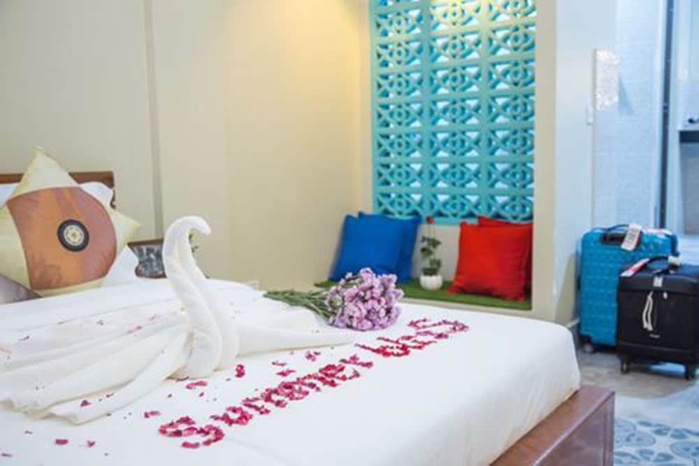 Summer Bliss Boutique & Spa 3/17