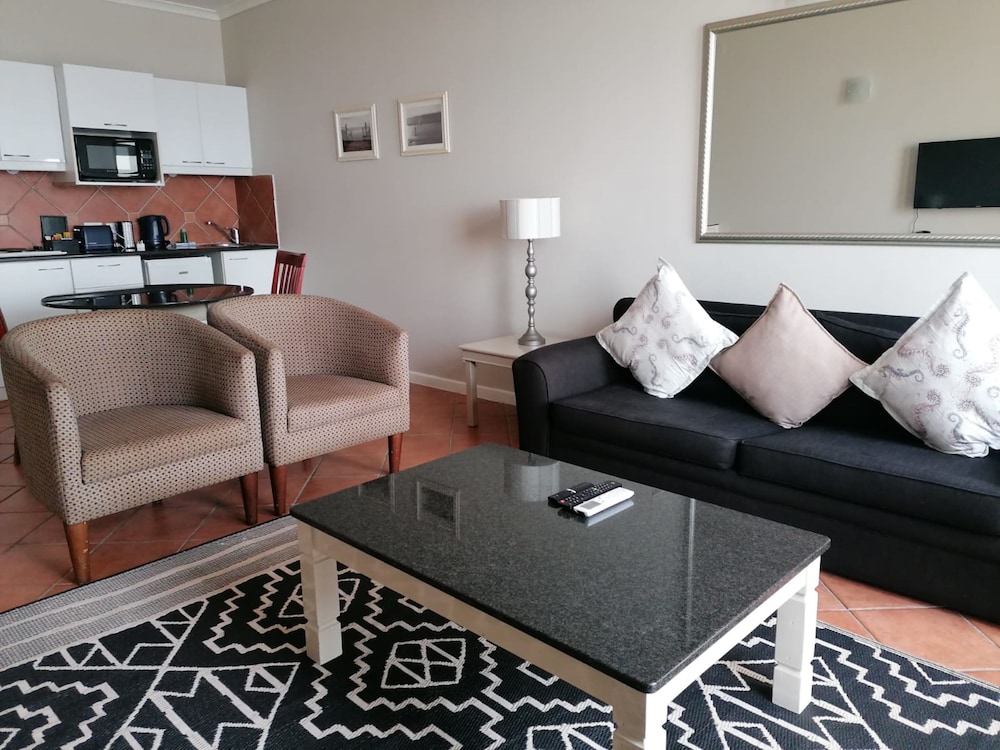 Cape Town Beachfront Apartments At Leisure Bay 35/50
